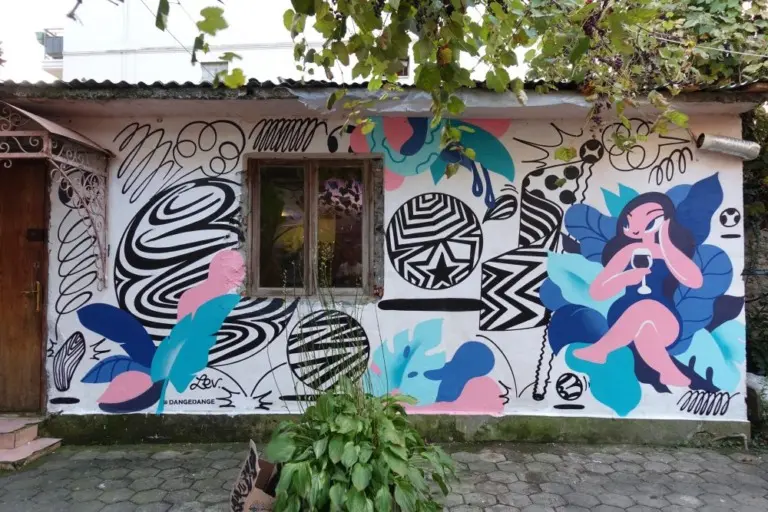 Антония Лев – Стены 32