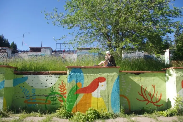 Крепкий палец – Стены 4